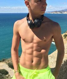Shirtless And Smooth!!