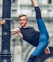 Men In Tights... 60209da96c571.jpg