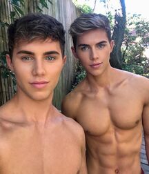 Twin Twinks!! 