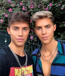 Twin Twinks!!  602c2fb39dcbc.jpg