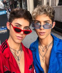 Twin Twinks!!  602c2fc5735ff.jpg