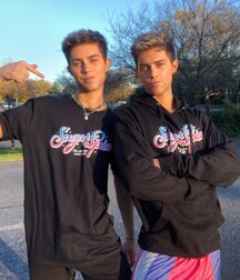 Twin Twinks!!  602c2fceaa444.jpg