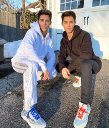 Twin Twinks!!  602c2fd658dab.jpg
