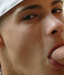 Open Wide!!  60353e0fe8cec.jpg