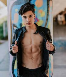Model Boy Naim!!  603bbc598cccd.jpg