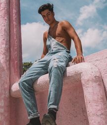 Model Boy Naim!!  603bbc948801e.jpg