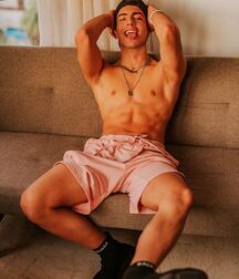 Model Boy Naim!!  603bbc9d8ddba.jpg