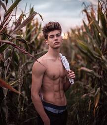 Model Boy Victor!!  603be0c59cca3.jpg