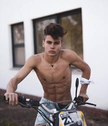 Model Boy Victor!!  603be0d8c4928.jpg