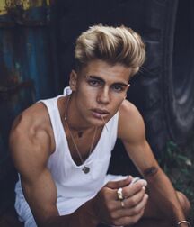 Model Boy Victor!!  603be104db016.jpg