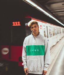 Model Boy Victor!!  603be117e3ffc.jpg