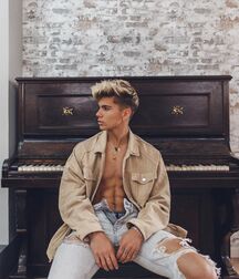 Model Boy Victor!!  603be11e9a75c.jpg
