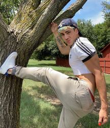 Gay N Beefy Aaron!!  6043783606ade.jpg