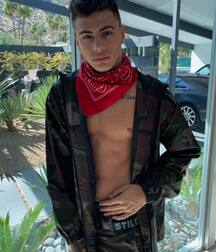 Gay N Beefy Aaron!!  60437867a928d.jpg