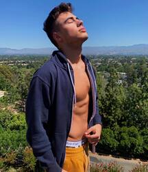 Gay N Beefy Aaron!!  6043786adbf3c.jpg