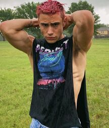 Gay N Beefy Aaron!!  6043788ccbd53.jpg