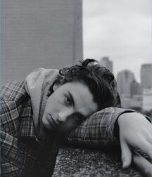 Usual Suspect Timothee!! 604d696f9983a.jpg
