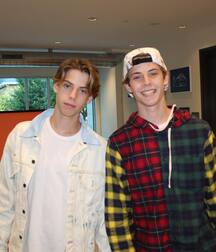 The Waud Twins!! 604e398b52a38.jpg