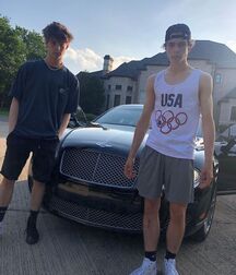 The Waud Twins!! 604e398ec6000.jpg