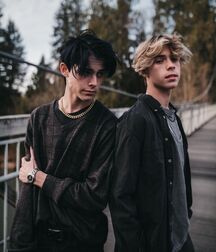 The Waud Twins!! 604e39922fc16.jpg