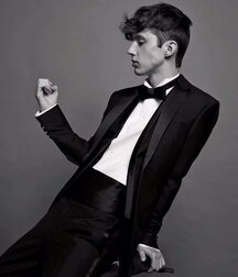 Usual Suspect Troye!! 60550bc80201b.jpg