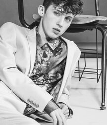 Usual Suspect Troye!! 60550c0dbcd20.jpg