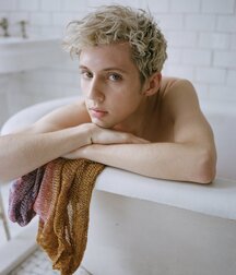 Usual Suspect Troye!! 60550c337c458.jpg