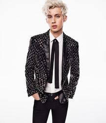 Usual Suspect Troye!! 60550c39a22bf.jpg
