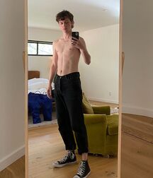 Usual Suspect Troye!! 60550caac33b9.jpg