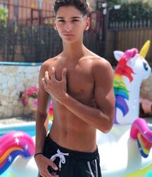 Summer Twinks!! 605a6bbc0f617.jpg