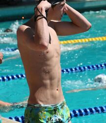 Swimmers!! 605f472ea27e9.jpg