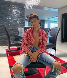 Pretty Boy Andrew!! 60652d4534aa6.jpg