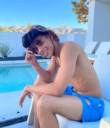 Pretty Boy Andrew!! 60652d4a03c1b.jpg