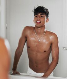 Pretty Boy Andrew!! 60652d4e7a749.jpg