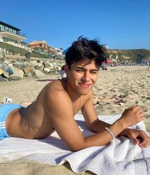 Pretty Boy Andrew!! 60652d55d79d3.jpg