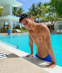 Pretty Boy Andrew!! 60652d5ca9ff4.jpg