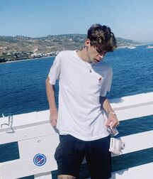 Bday Hottie Caleb!! 606794ee2b46d.jpg