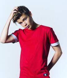 Then and Now Benjamin Lasnier!!  6067ab02b992b.jpg