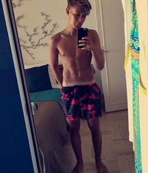Then and Now Benjamin Lasnier!!  6067ab1c9d4fd.jpg