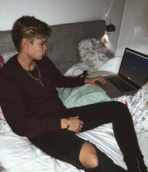 Then and Now Benjamin Lasnier!!  6067ab5673e6c.jpg