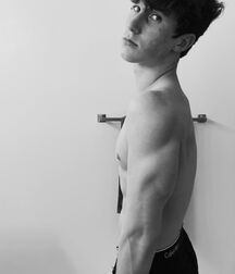 Bday Boy Hunter!!  606a33e5ee23f.jpg