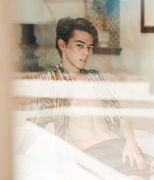 Aaron N Austin... 606f92bfc5766.jpg