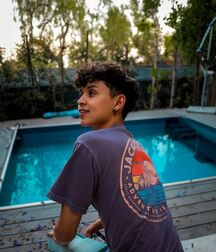 Bday Boy Brandon!!  6072eebb0f134.jpg