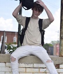 Jeans Hotties!!  60759ba9b5ed1.jpg