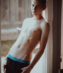 Porn Boy Riley!! 608b40671b2ec.jpg