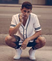 Hottie Hunter!!  608c6ca95c197.jpg