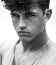 Hottie Hunter!!  608c6d99cbe6f.jpg