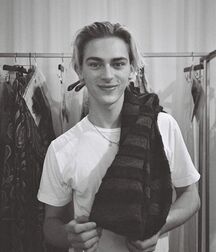 Hottie Model Dominic!!  608ca6dfa8cc1.jpg