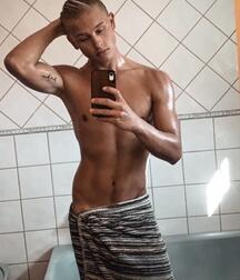 Simen Says!!  6091c0e534cd0.jpg