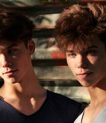 LaTarte Twins!!  60967be9d1e77.jpg